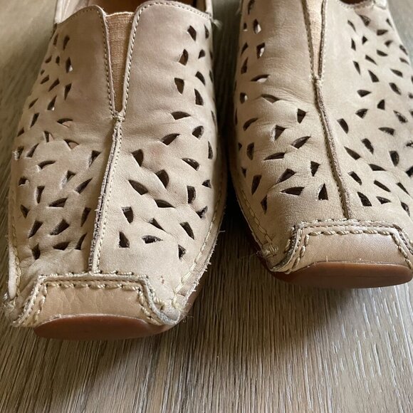 GABOR WOMEN'S ULTRA FLEX PERFORATED LEATHER DRIVING LOAFER TAN SZ 8 1/2! - Picture 3 of 9